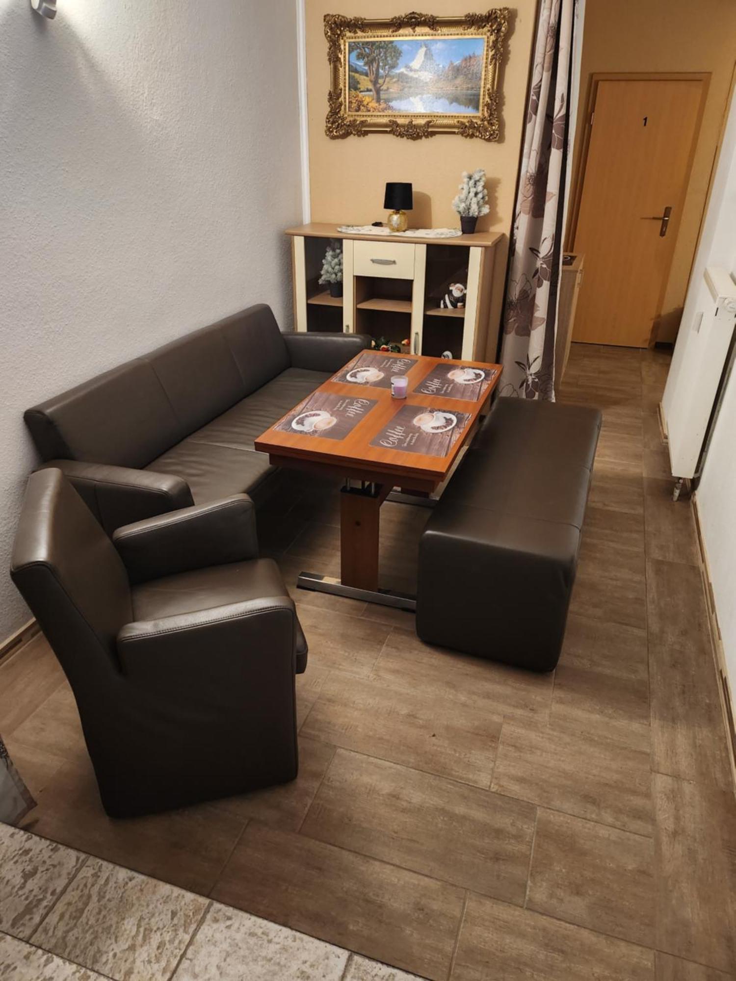Halle, Top -Preise, 79 Qm Sd Fewo, Eg, Wahlweise Mit 1- 3 Dz, Tv Lounge, Kueche, Bad Wc Einfach Und Gut, Langzeitmieter Vb Preise Halle  Εξωτερικό φωτογραφία