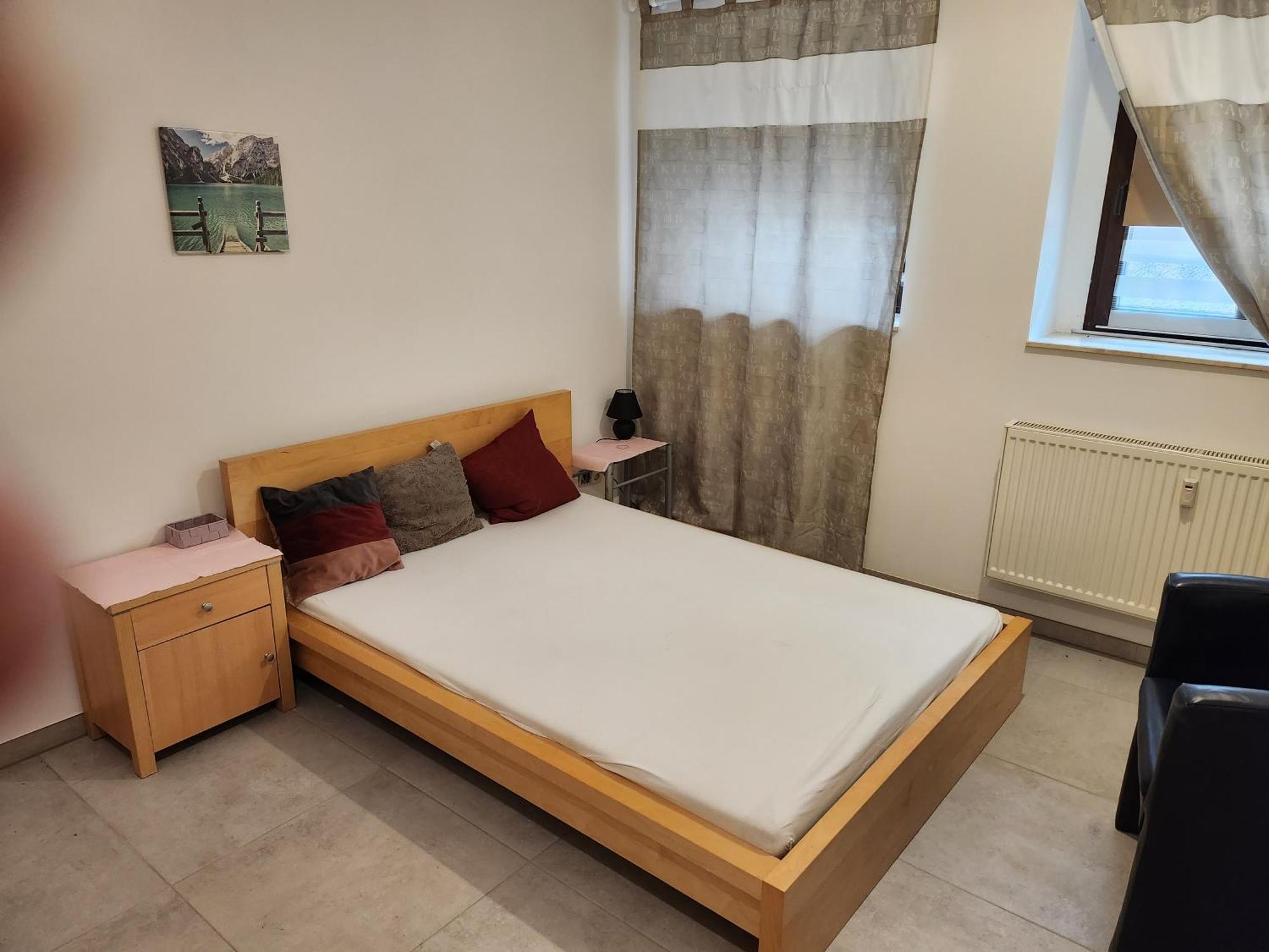 Halle, Top -Preise, 79 Qm Sd Fewo, Eg, Wahlweise Mit 1- 3 Dz, Tv Lounge, Kueche, Bad Wc Einfach Und Gut, Langzeitmieter Vb Preise Halle  Εξωτερικό φωτογραφία