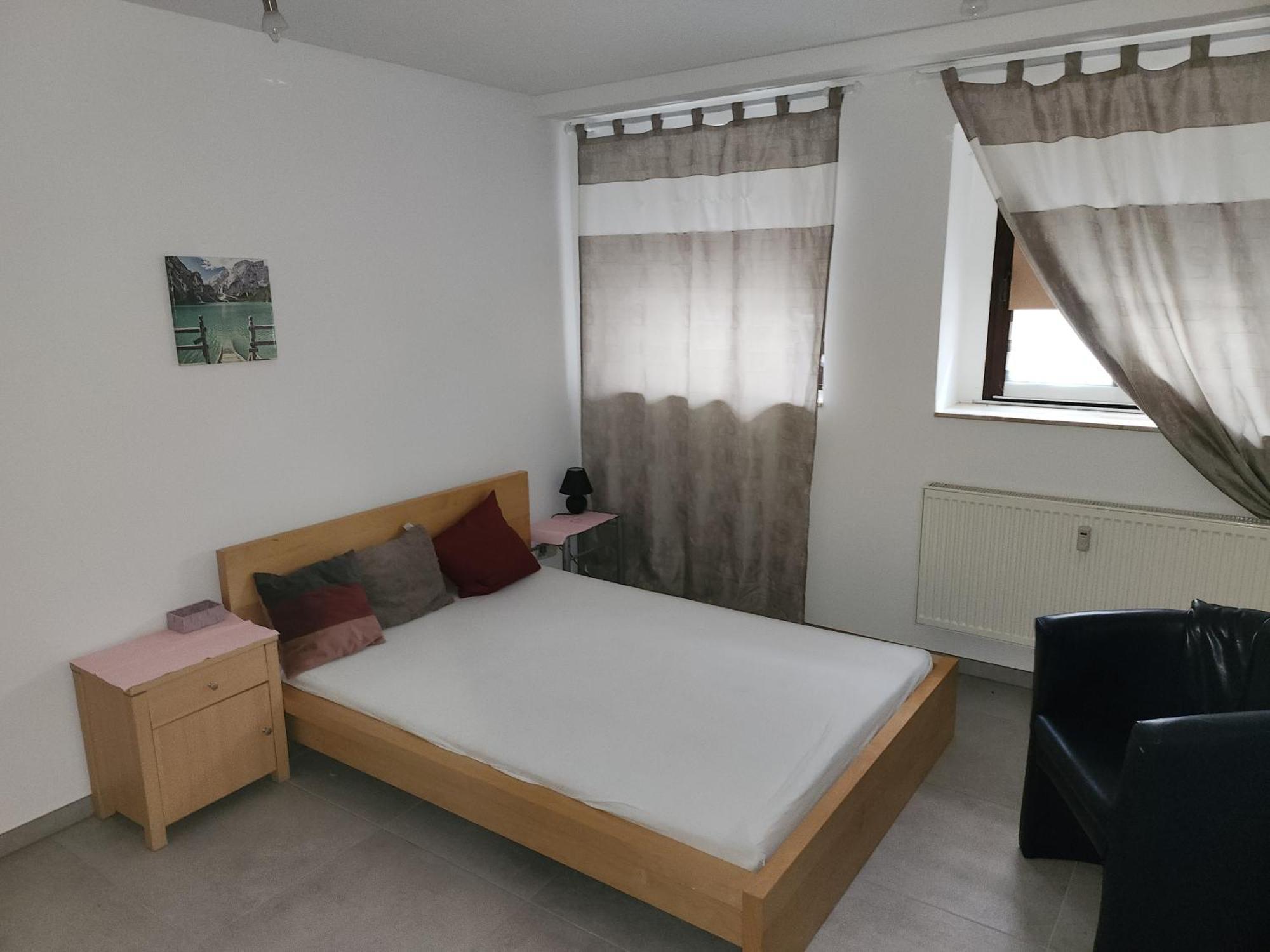 Halle, Top -Preise, 79 Qm Sd Fewo, Eg, Wahlweise Mit 1- 3 Dz, Tv Lounge, Kueche, Bad Wc Einfach Und Gut, Langzeitmieter Vb Preise Halle  Εξωτερικό φωτογραφία