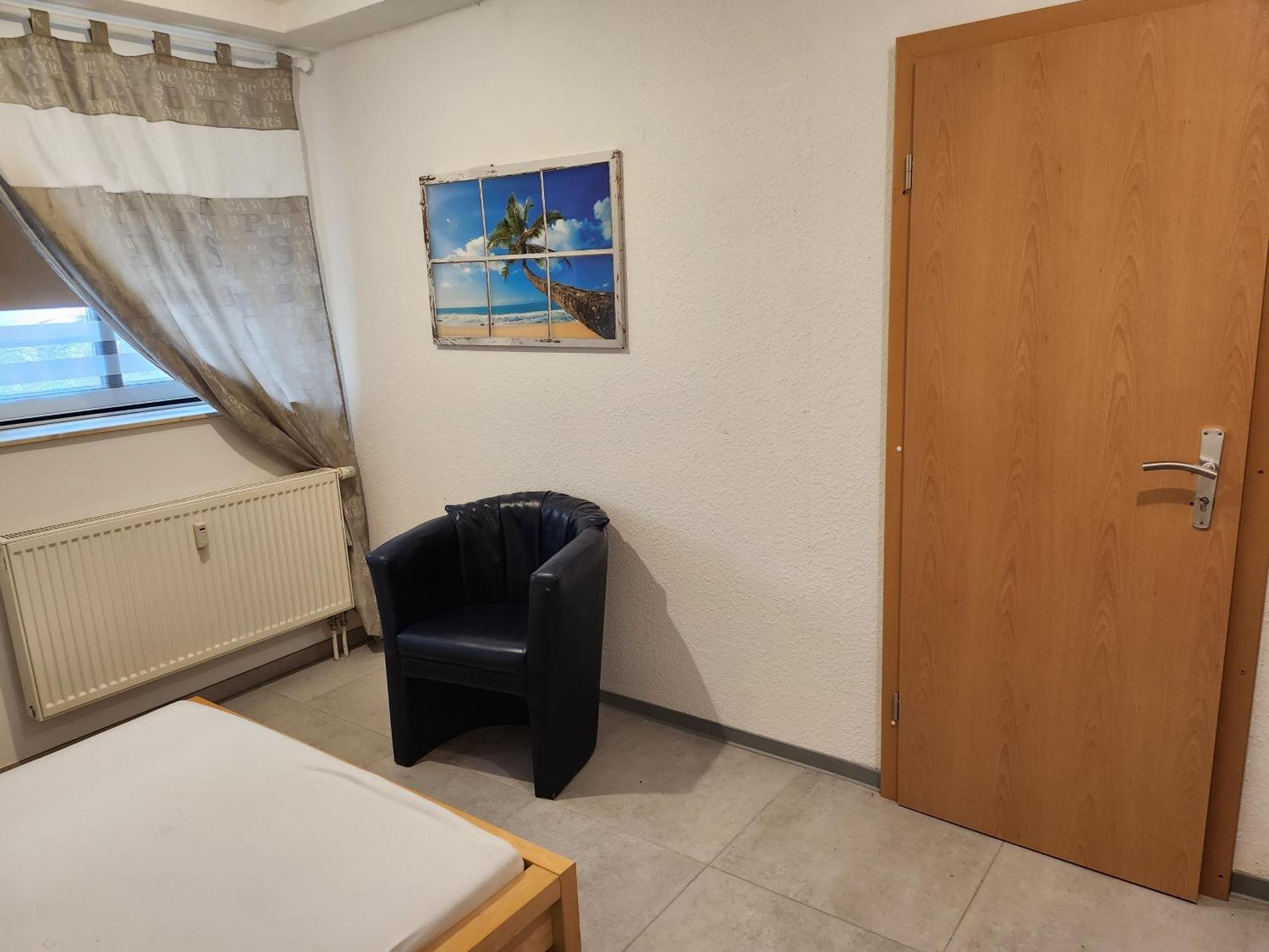 Halle, Top -Preise, 79 Qm Sd Fewo, Eg, Wahlweise Mit 1- 3 Dz, Tv Lounge, Kueche, Bad Wc Einfach Und Gut, Langzeitmieter Vb Preise Halle  Εξωτερικό φωτογραφία